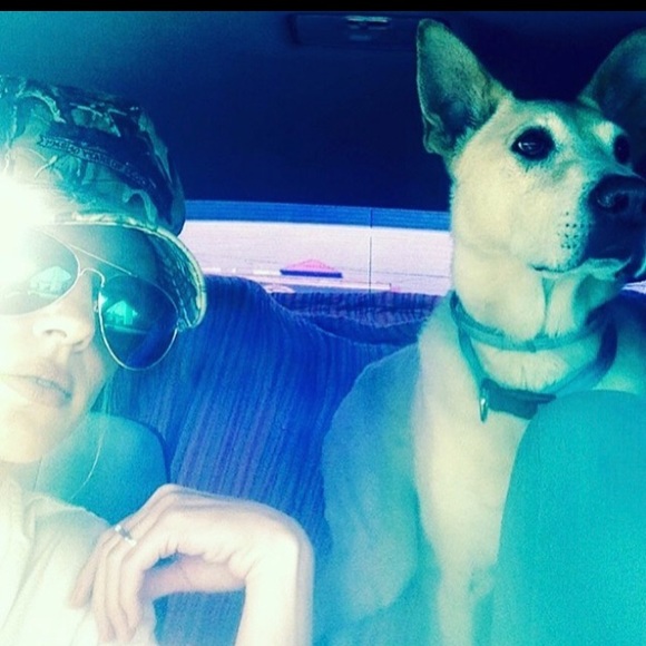 Meet your Posher, Cassi - Picture 2 of 6